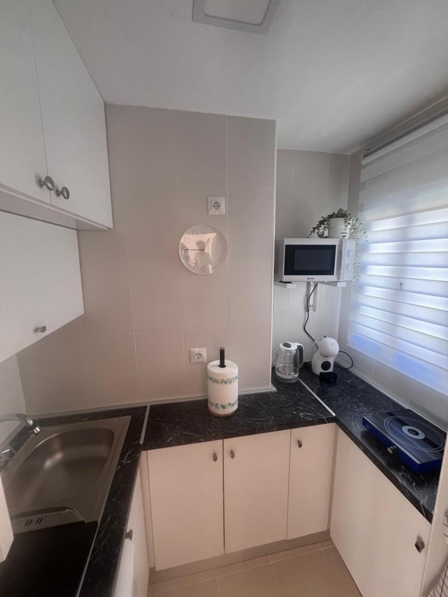 Apartamento Lidia Planta 2, La Carihuela 1ª Linea Playa, Vistas Mar, Buhardilla 1 Dormitorio, 40 M2, 1-3 Huesped, Terraza, Wifi Torremolinos Exterior foto
