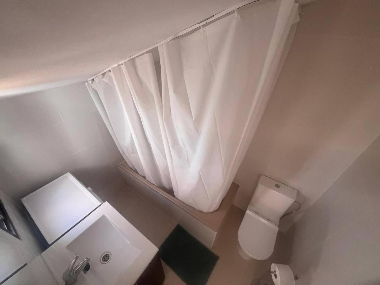 Apartamento Lidia Planta 2, La Carihuela 1ª Linea Playa, Vistas Mar, Buhardilla 1 Dormitorio, 40 M2, 1-3 Huesped, Terraza, Wifi Torremolinos Exterior foto