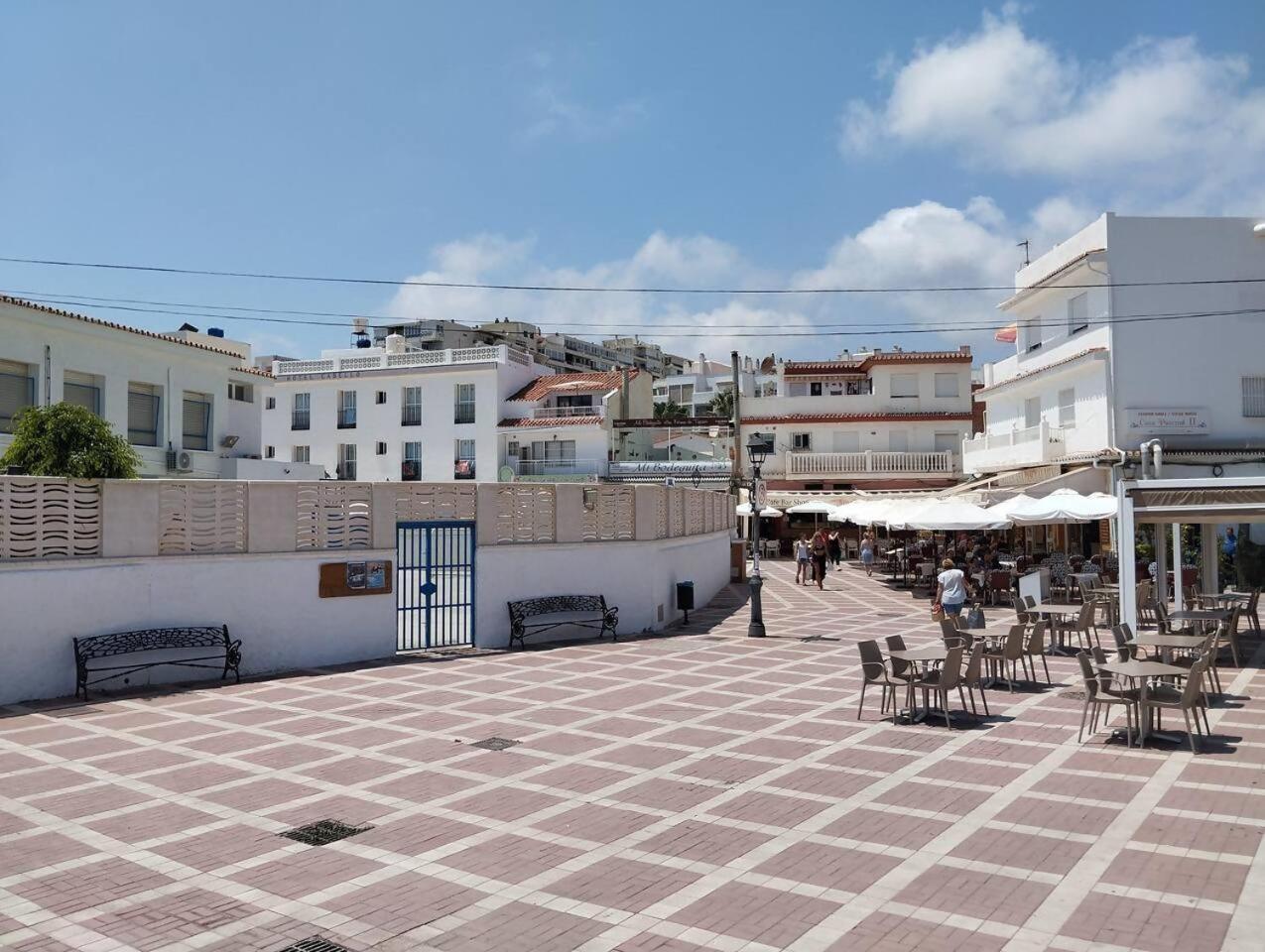 Apartamento Lidia Planta 2, La Carihuela 1ª Linea Playa, Vistas Mar, Buhardilla 1 Dormitorio, 40 M2, 1-3 Huesped, Terraza, Wifi Torremolinos Exterior foto