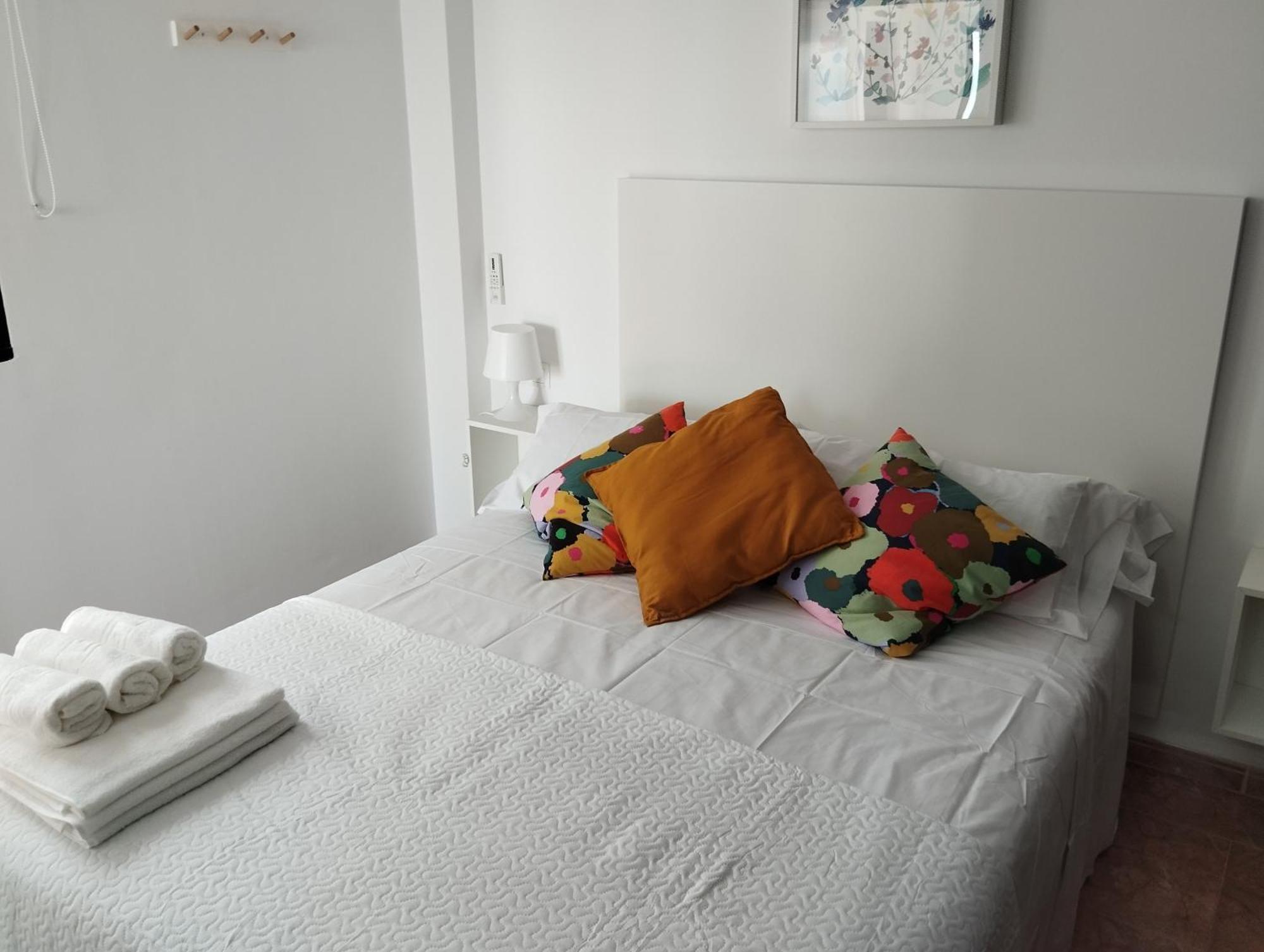 Apartamento Lidia Planta 2, La Carihuela 1ª Linea Playa, Vistas Mar, Buhardilla 1 Dormitorio, 40 M2, 1-3 Huesped, Terraza, Wifi Torremolinos Exterior foto
